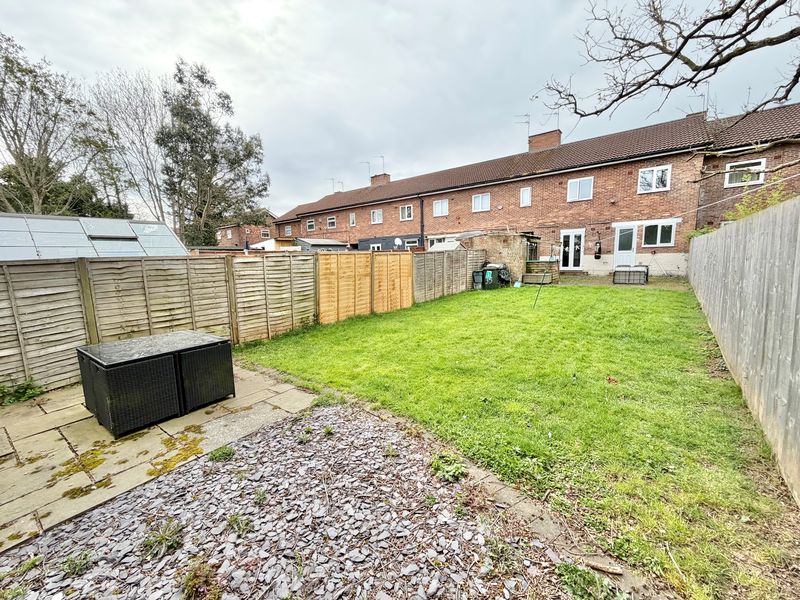 Pound Road Little Sutton